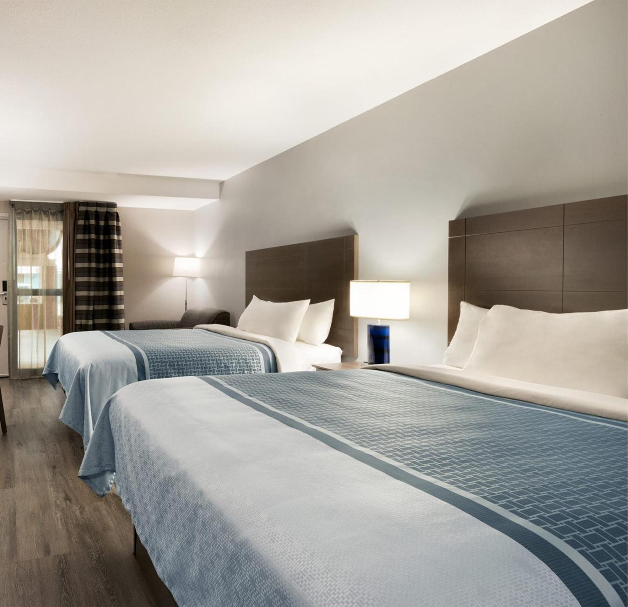 Travelodge Hotel By Wyndham ססקאטון מראה חיצוני תמונה